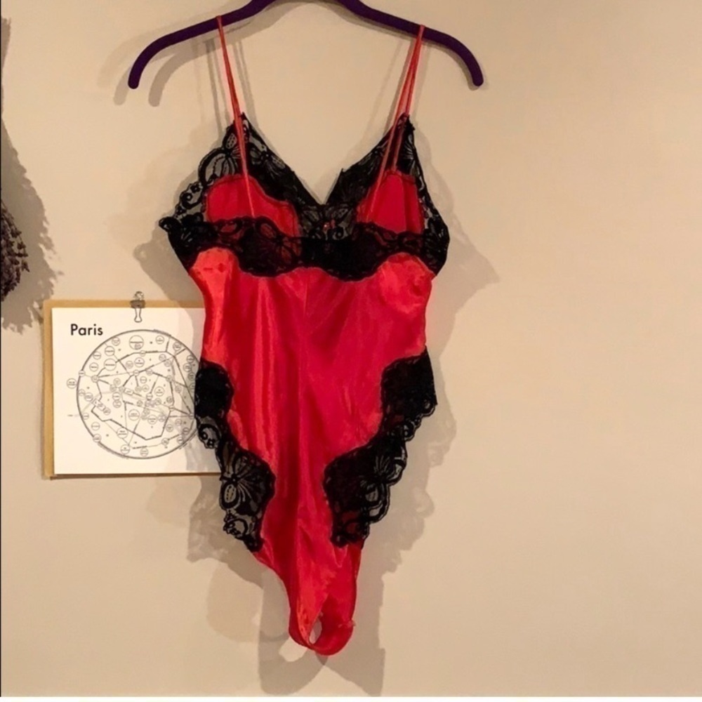 VICTORIAS SECRET VINTAGE LACE LACE SATIN LINGERIE - Picture 4 of 8